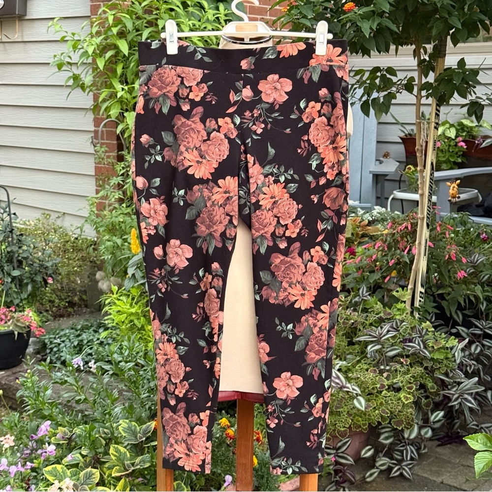 Torrid Black and Pink Floral Leggings
